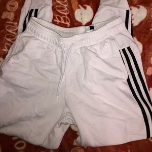 woman’s adidas joggers